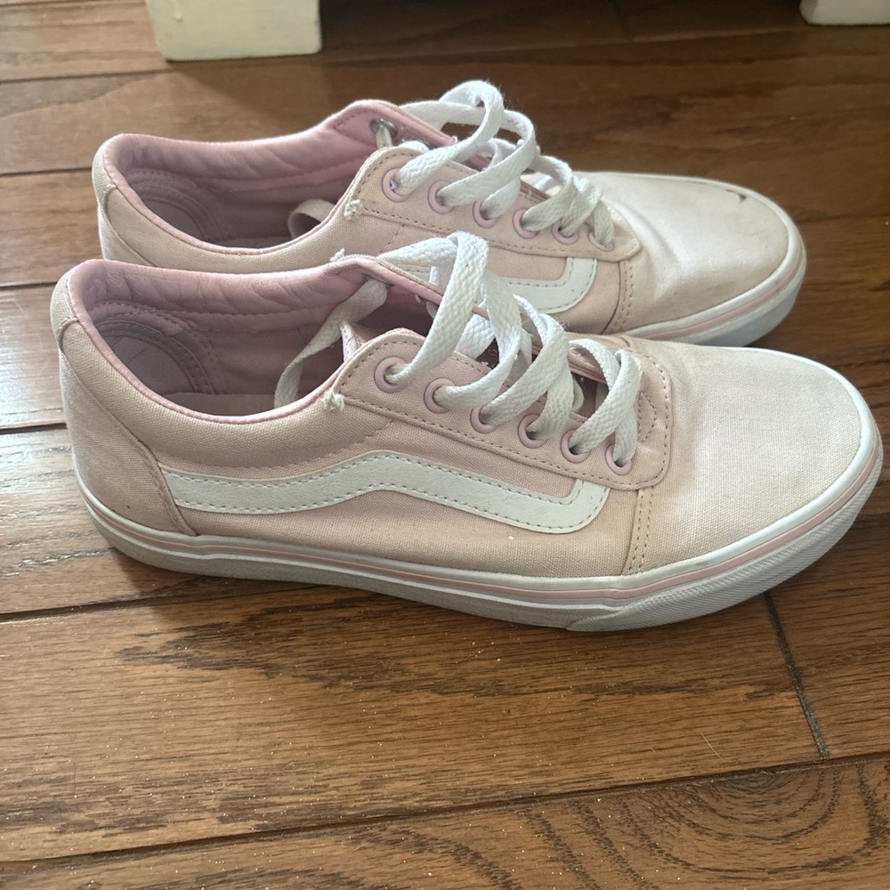 Vans Women's Pink Sneakers